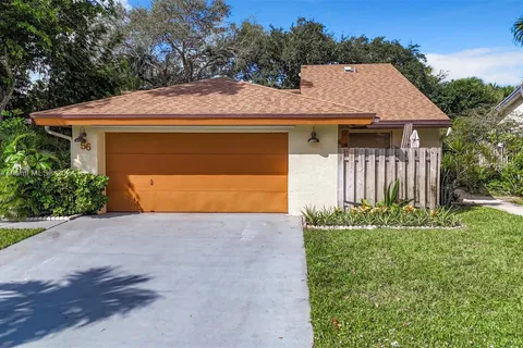 56 Baytree Cir, Boynton Beach FL 33436