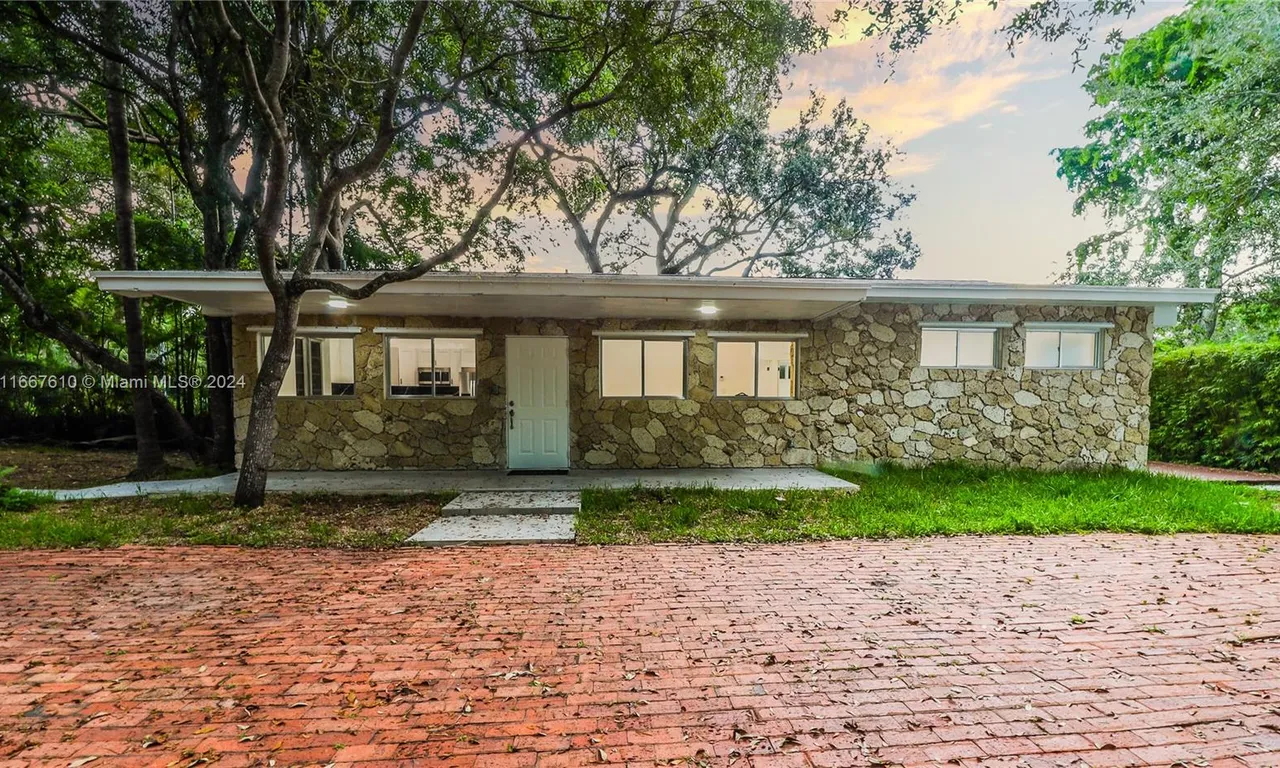 7031 SW 63rd Ct, South Miami FL 33143