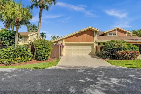 7583 Sierra Ter E, Boca Raton FL 33433