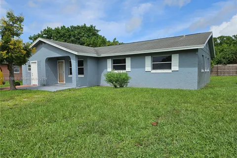 2908 Anderson Dr, Fort Pierce FL 34946