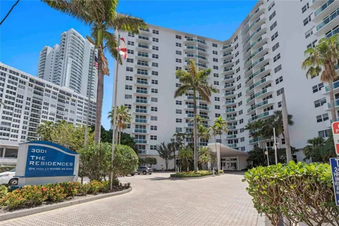 3001 S Ocean Dr # 307, Hollywood FL 33019