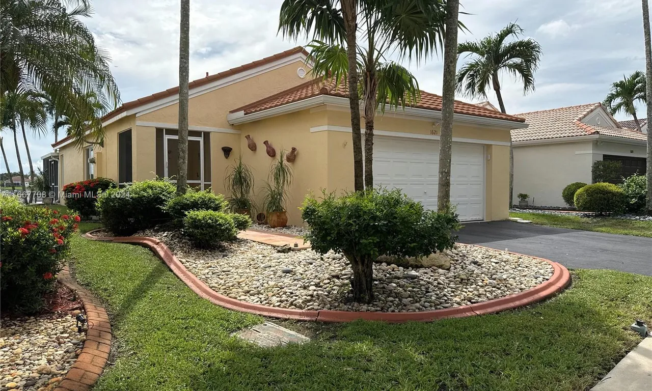 1621 Salerno Cir, Weston FL 33327