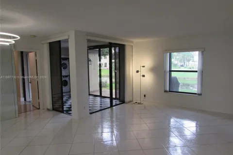 4512 S Carambola Cir S # 27285, Coconut Creek FL 33066