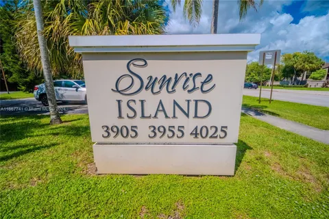 3905 N Nob Hill Rd # 306, Sunrise FL 33351