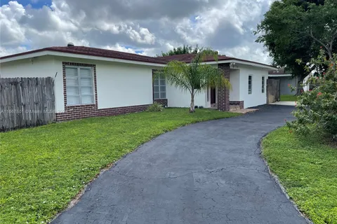 8172 NW 68th Ter, Tamarac FL 33321