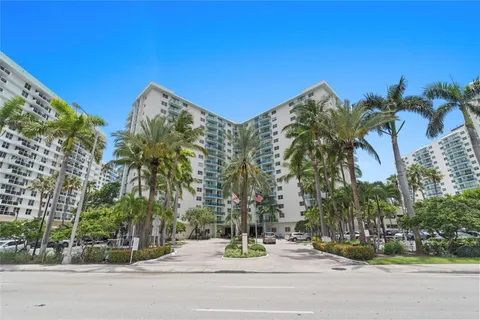 3801 S Ocean Dr # 10S, Hollywood FL 33019