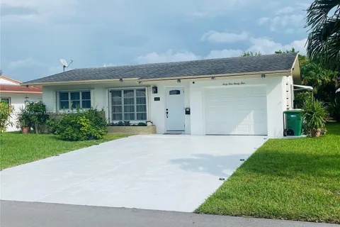 4924 NW 47th Ter, Tamarac FL 33319