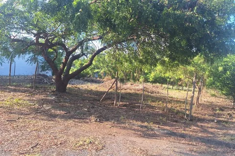 Puertas De Alicante, Carretera a Masaya, Nicaragua, MN