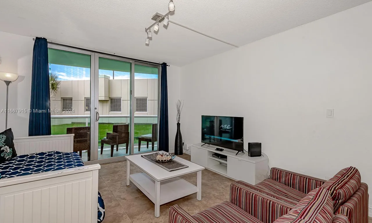 3901 S Ocean Dr # 2Y, Hollywood FL 33019