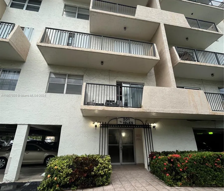 201 180th Dr # 106, Sunny Isles Beach FL 33160