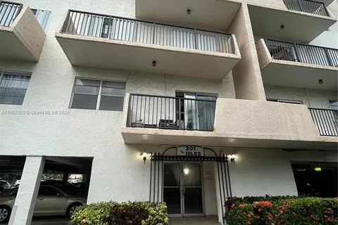 201 180th Dr # 106, Sunny Isles Beach FL 33160