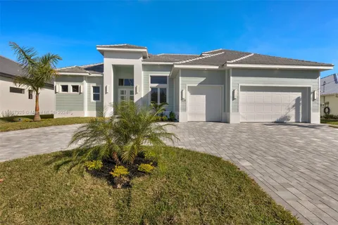 2129 Cape Coral Parkway W, Cape Coral FL 33914