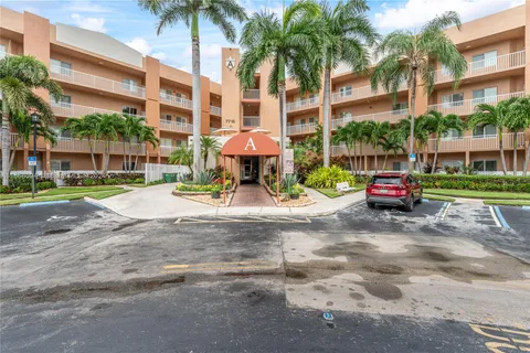 7715 Yardley Dr # 415, Tamarac FL 33321