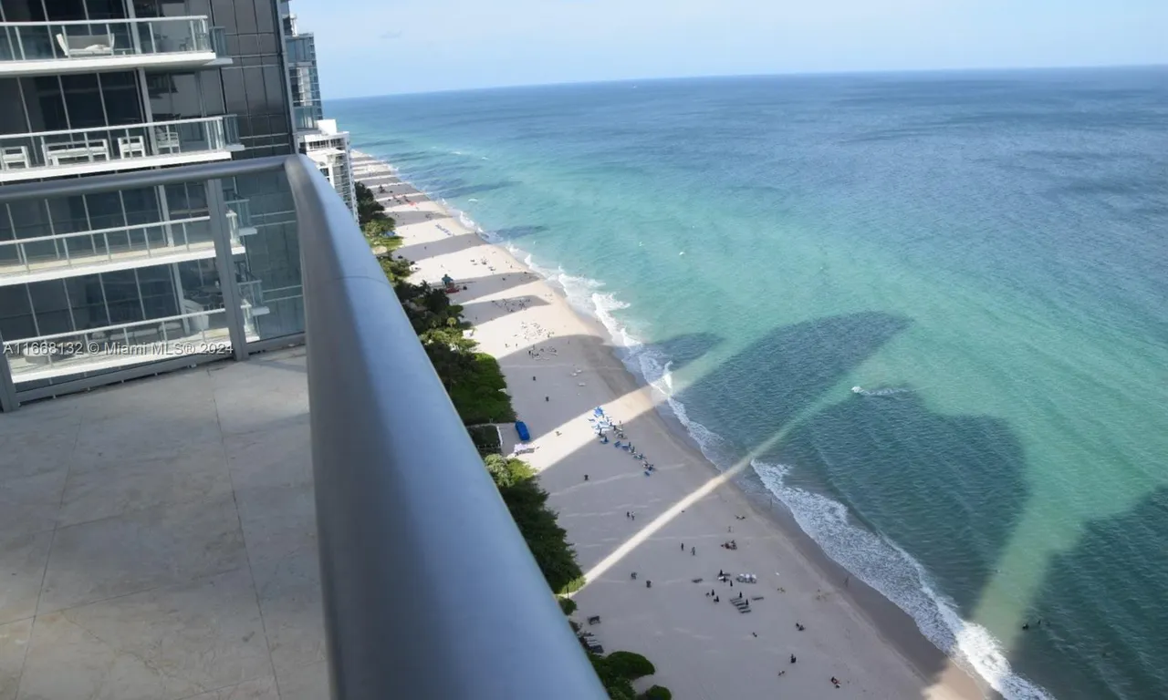 17001 Collins Ave # 3208, Sunny Isles Beach FL 33160