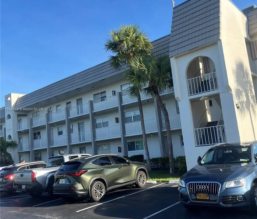 8280 Sunrise Lakes Blvd # 301, Sunrise FL 33322