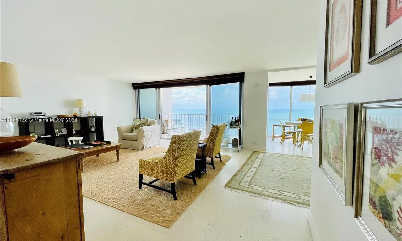 881 Ocean Dr # 17B, Key Biscayne FL 33149