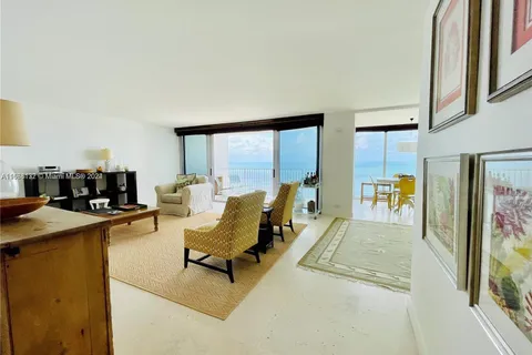 881 Ocean Dr # 17B, Key Biscayne FL 33149