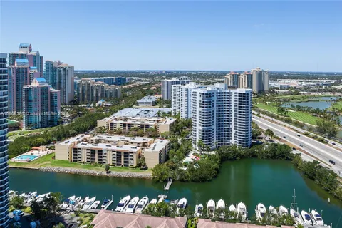 3500 Mystic Pointe Dr # 1702, Aventura FL 33180