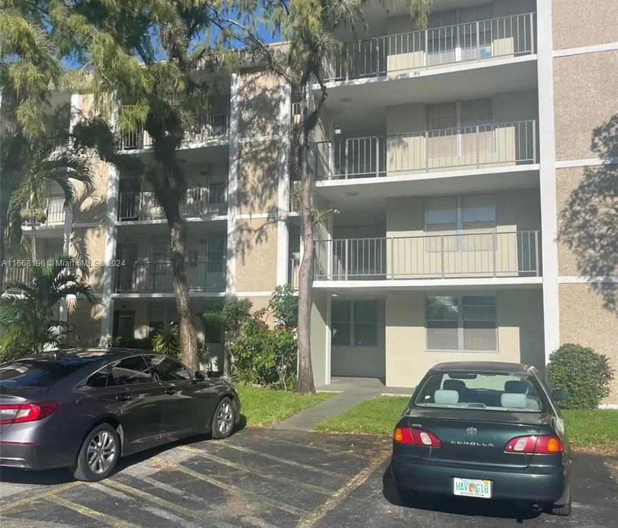 2900 NW 48th Ter # 118, Lauderdale Lakes FL 33313