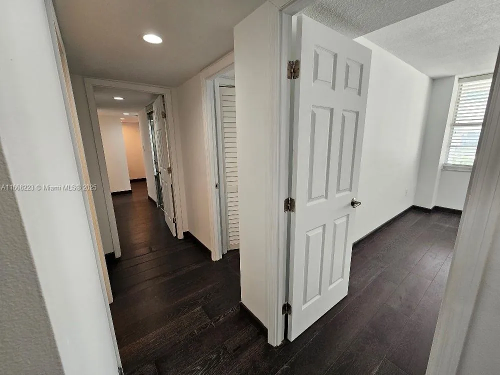 18011 Biscayne Blvd # 1401, Aventura FL 33160