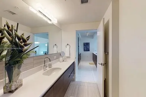 301 Altara Ave # 527, Coral Gables FL 33146