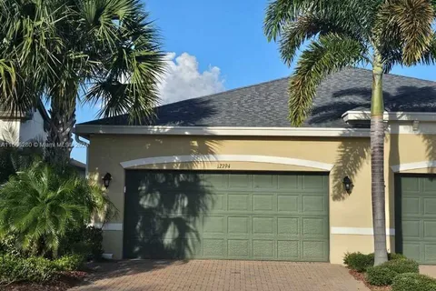 12794 SW Lake Fern Cir, Port St. Lucie FL 34987