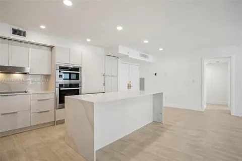 9 Island Ave # 1209, Miami Beach FL 33139