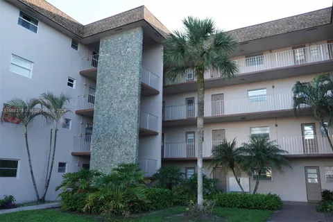 2420 SW 81st Ave # 303, Davie FL 33324