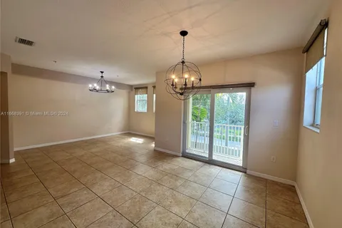 10800 NW 88th Ter # 218, Doral FL 33178