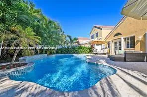 1591 Harbour Side Dr, Weston FL 33326