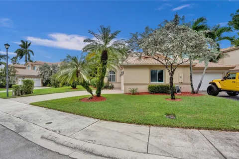 5150 W Madison Lakes Cir W, Davie FL 33328