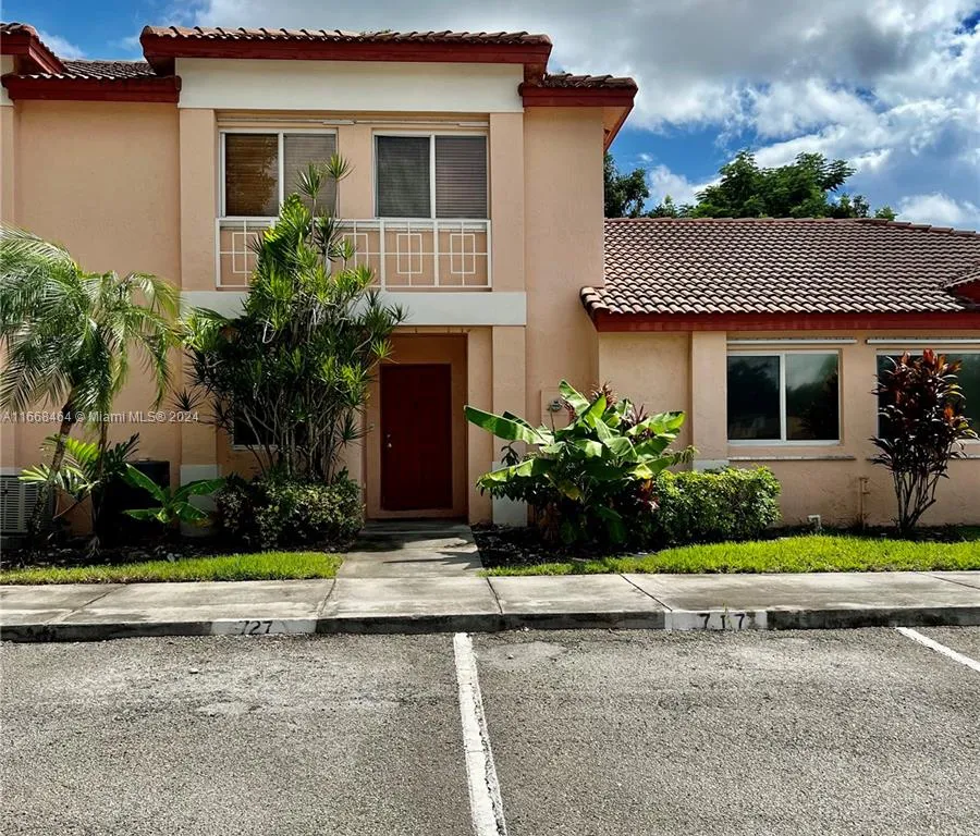 717 NW 208th Dr # 717, Pembroke Pines FL 33029