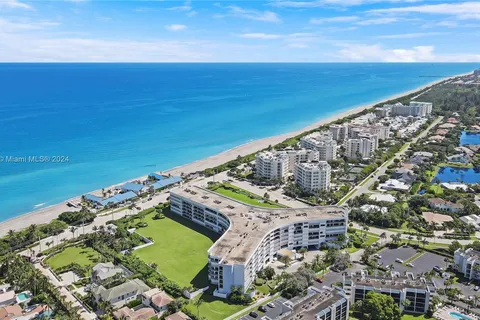 1300 S Highway A1a # 425, Jupiter FL 33477