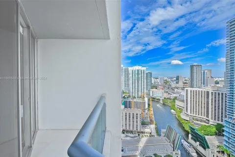 475 Brickell Ave # 3208, Miami FL 33131