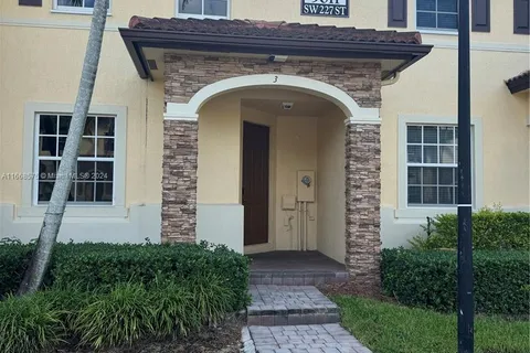 9011 SW 227th St # 3, Cutler Bay FL 33190