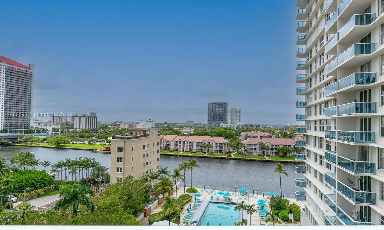 3800 S Ocean Dr # 811, Hollywood FL 33019