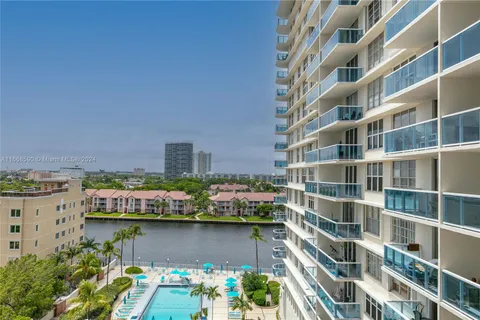 3800 S Ocean Dr # 811, Hollywood FL 33019