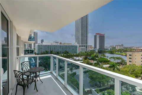 3800 S Ocean Dr # 811, Hollywood FL 33019