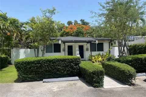 7243 SW 63rd Ct, South Miami FL 33143