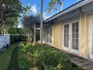 301 W Rivo Alto Dr, Miami Beach FL 33139