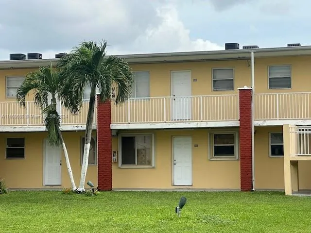 1255 W 49th Pl # D101, Hialeah FL 33012