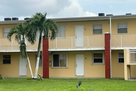 1255 W 49th Pl # D101, Hialeah FL 33012