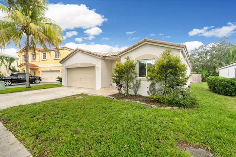 2472 SW 106th Ave, Miramar FL 33025