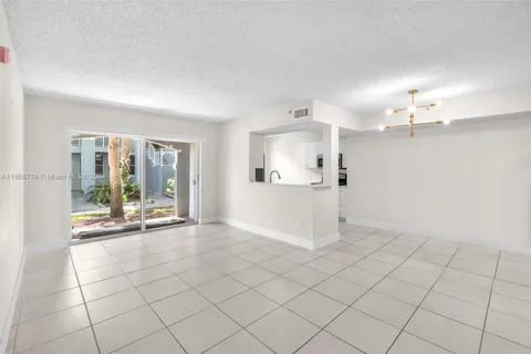 9610 NW 2nd St # 102, Pembroke Pines FL 33024