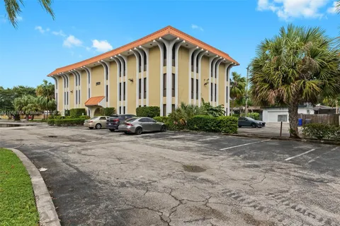 3939 Hollywood Blvd # 1, Hollywood FL 33021