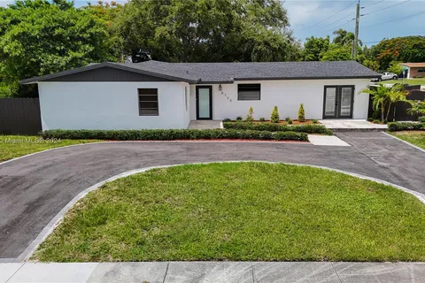 8705 SW 185th Ter, Cutler Bay FL 33157