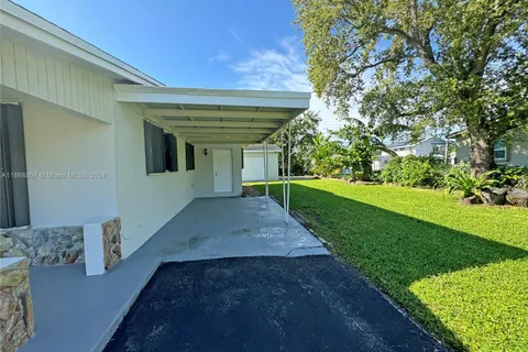 1350 NE 210th Ter, Miami FL 33179