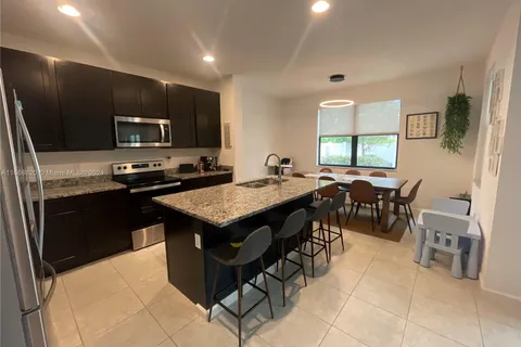 244 NW 36th Ave # 244, Pompano Beach FL 33069