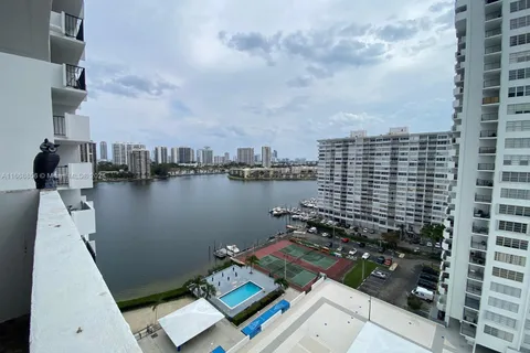 2780 NE 183rd St # 1606, Aventura FL 33160