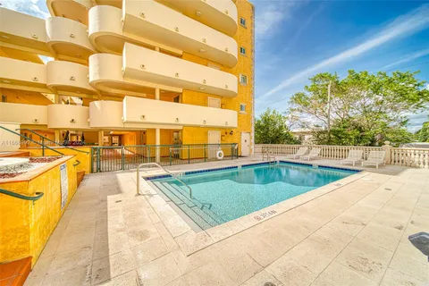 8888 Collins Ave # 201, Surfside FL 33154